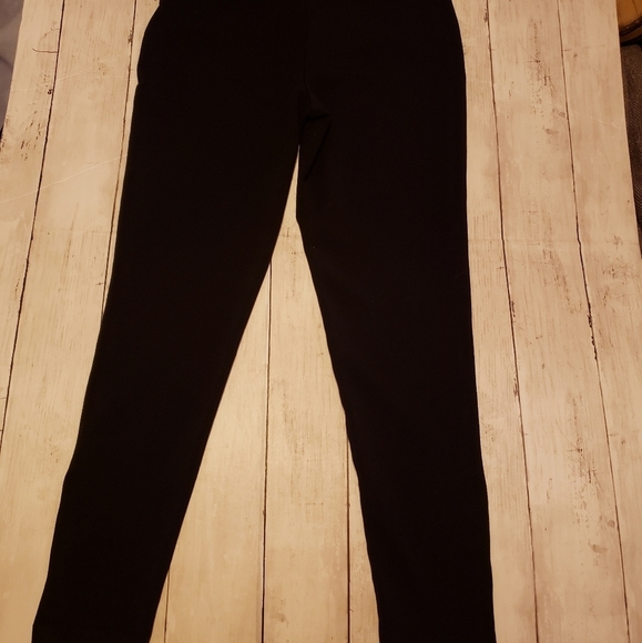 Narration Black Stretch Capris Size M - Picture 2 of 9